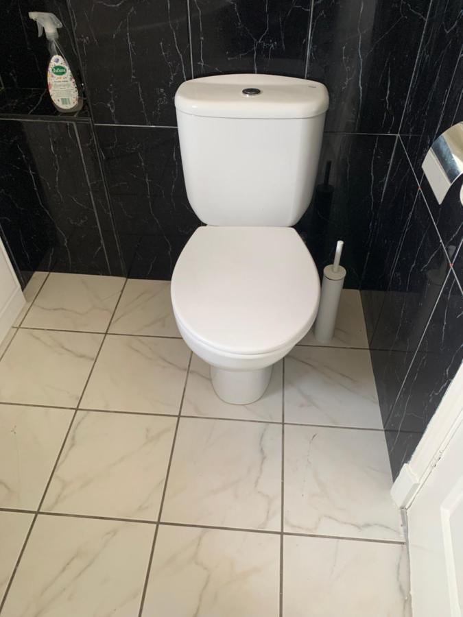Large, Spacious 3 Bedroom Sleeps 6, Apartment For Contractors And Holidays In Lewisham, Greater London - 1 Free Parking Space & Free Wifi Eksteriør bilde